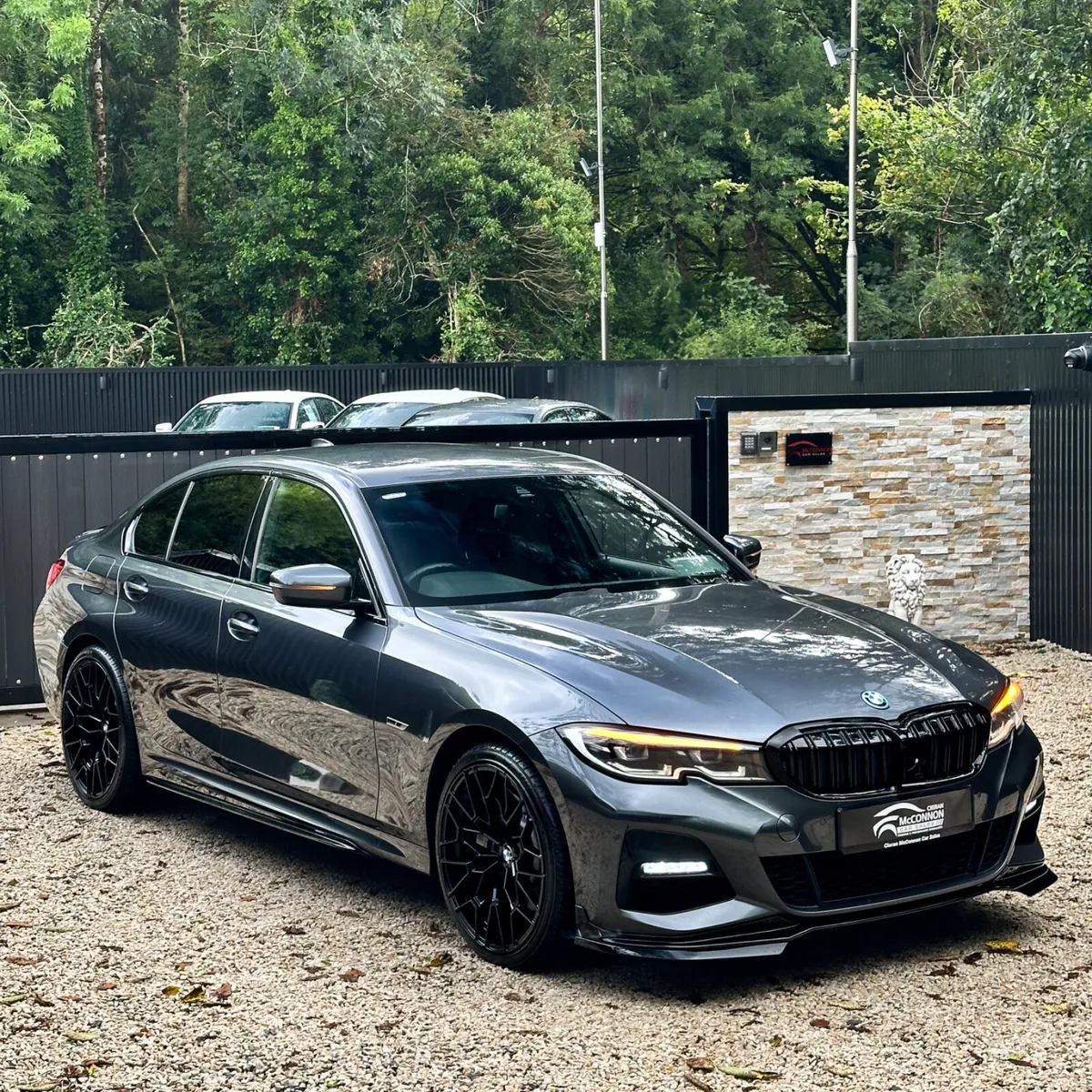 2021 (212)  BMW 330e M-SPORT   290BHP - Image 1