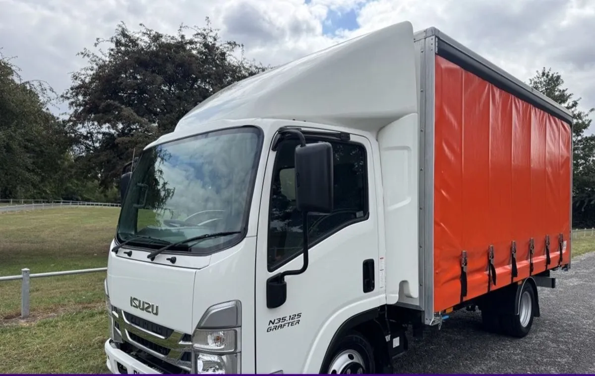 2023 ISUZU GRAFTER 1.9 N35.125 Curtainside AUTO - Image 1