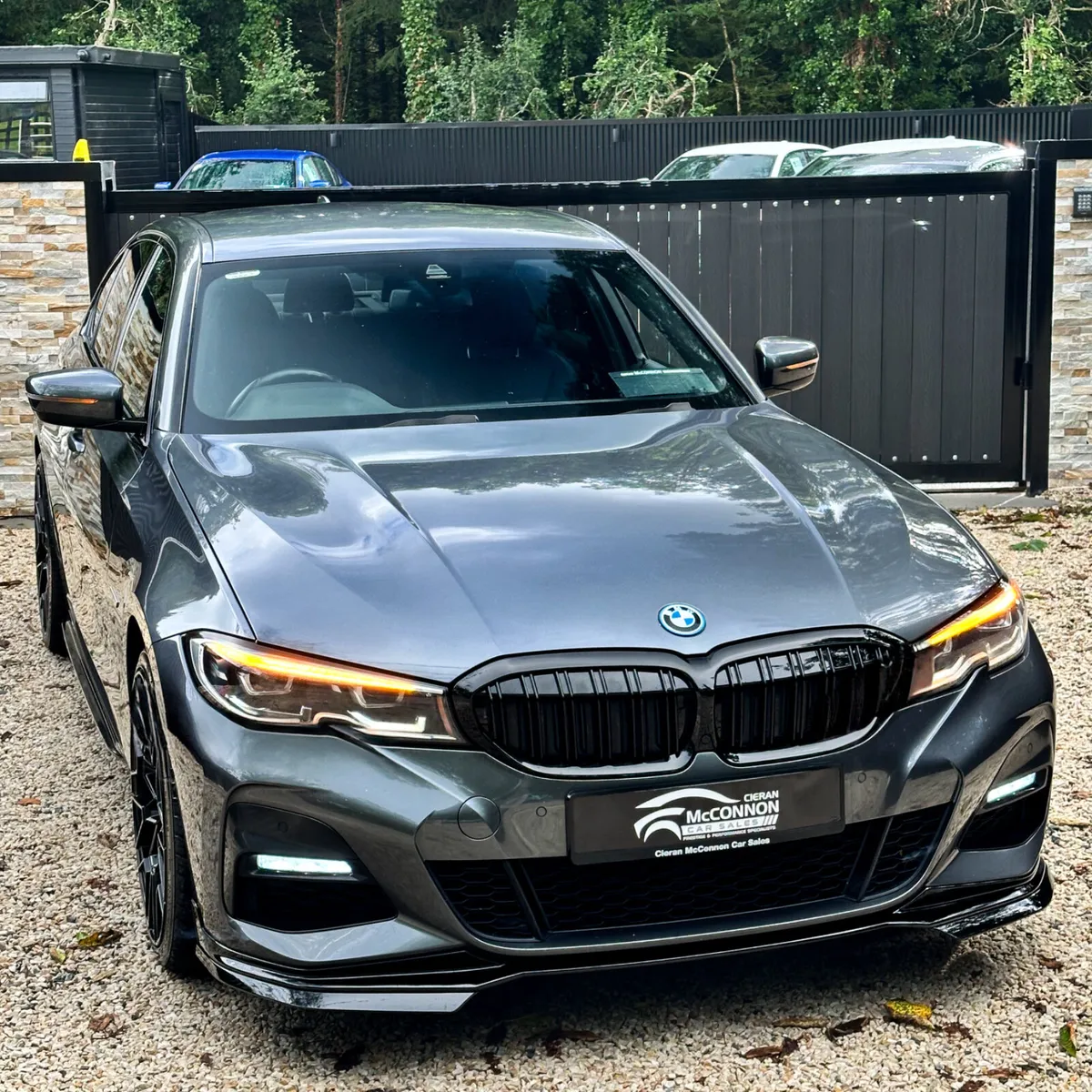 2021 (212)  BMW 330e M-SPORT   290BHP - Image 3