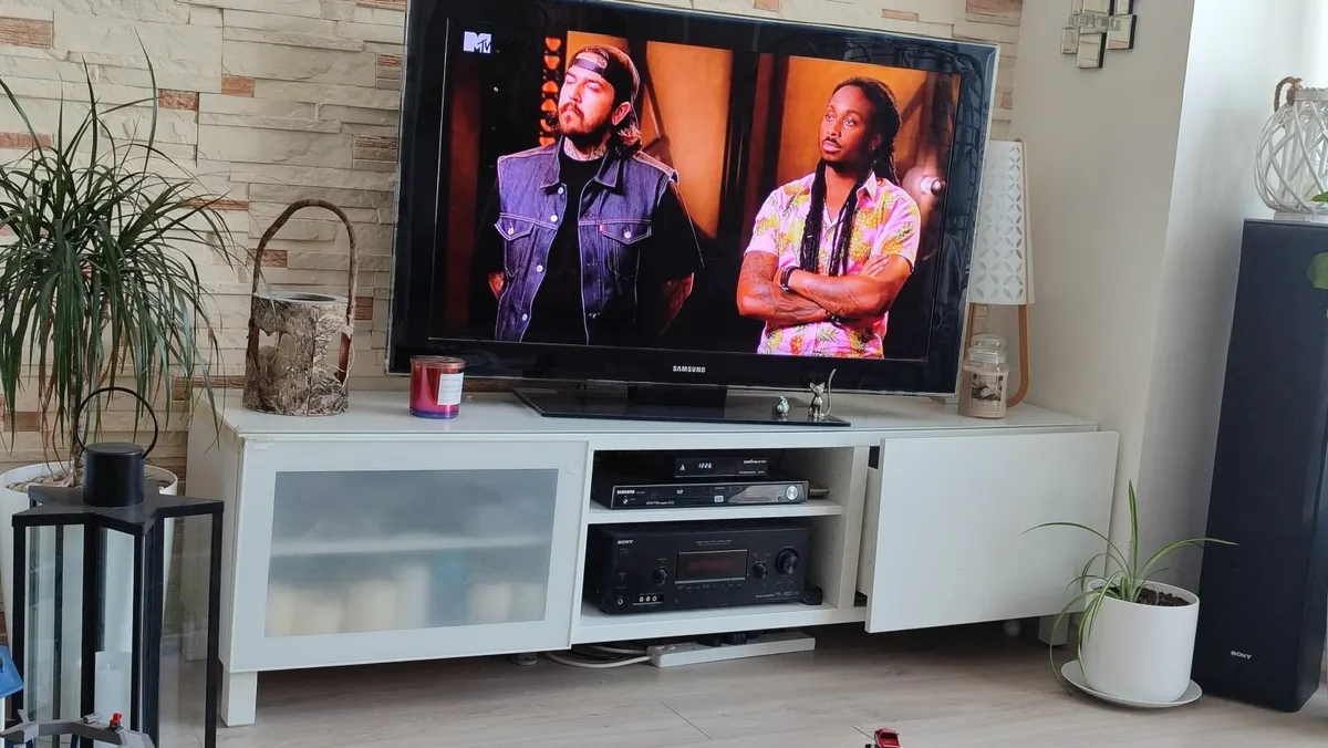 Tv stand