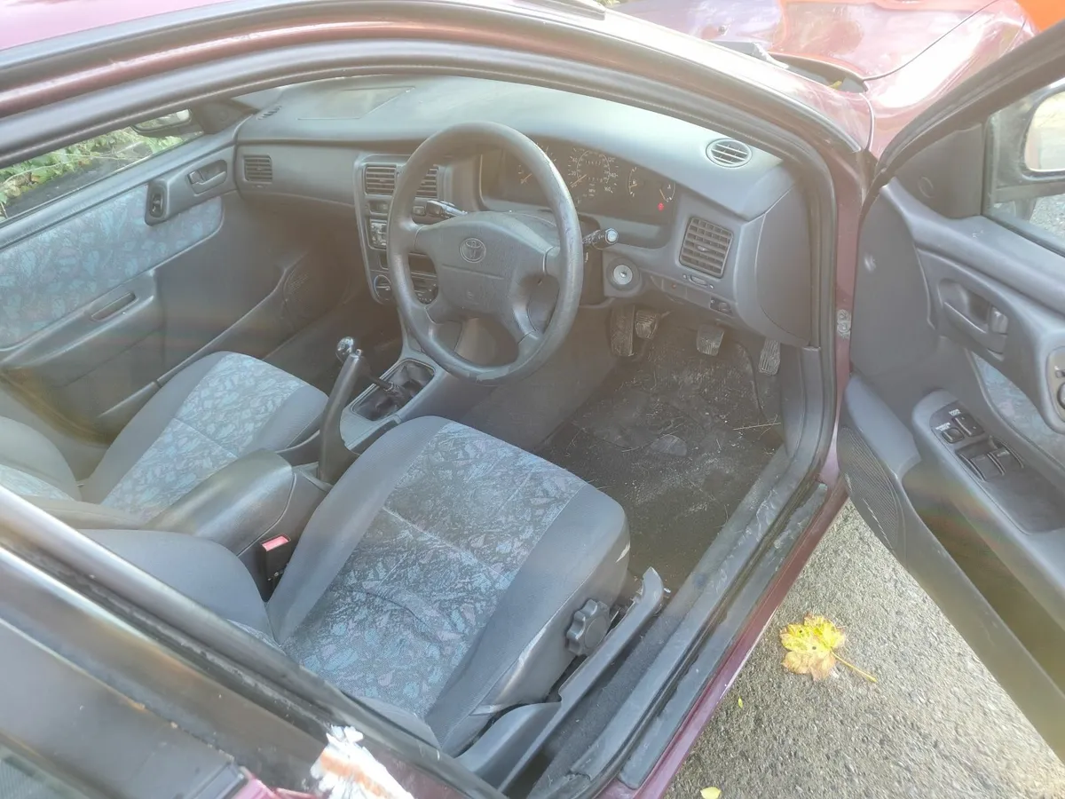 Toyota Carina 1997 - Image 2