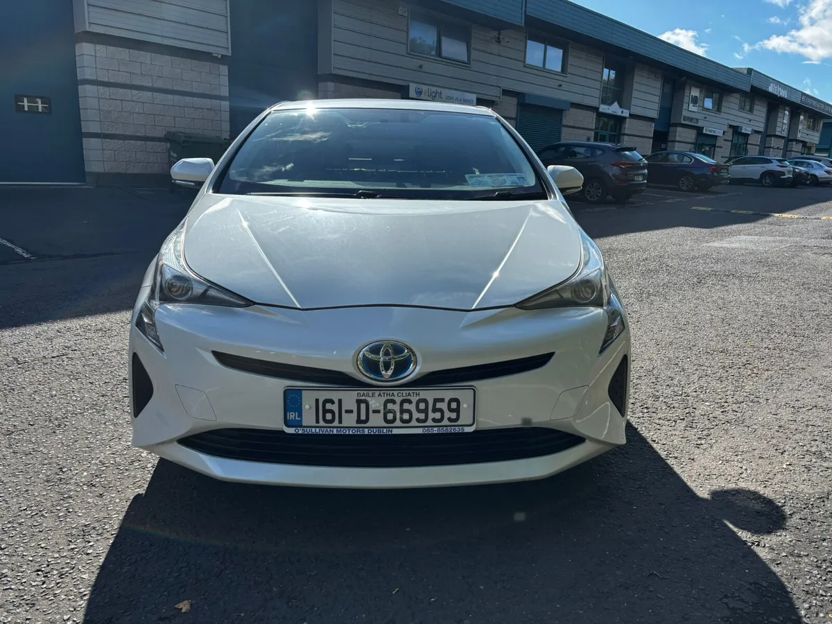 TOYOTA PRIUS / 2016 / 1.8 PETROL HYBRID / AUTO - Image 2