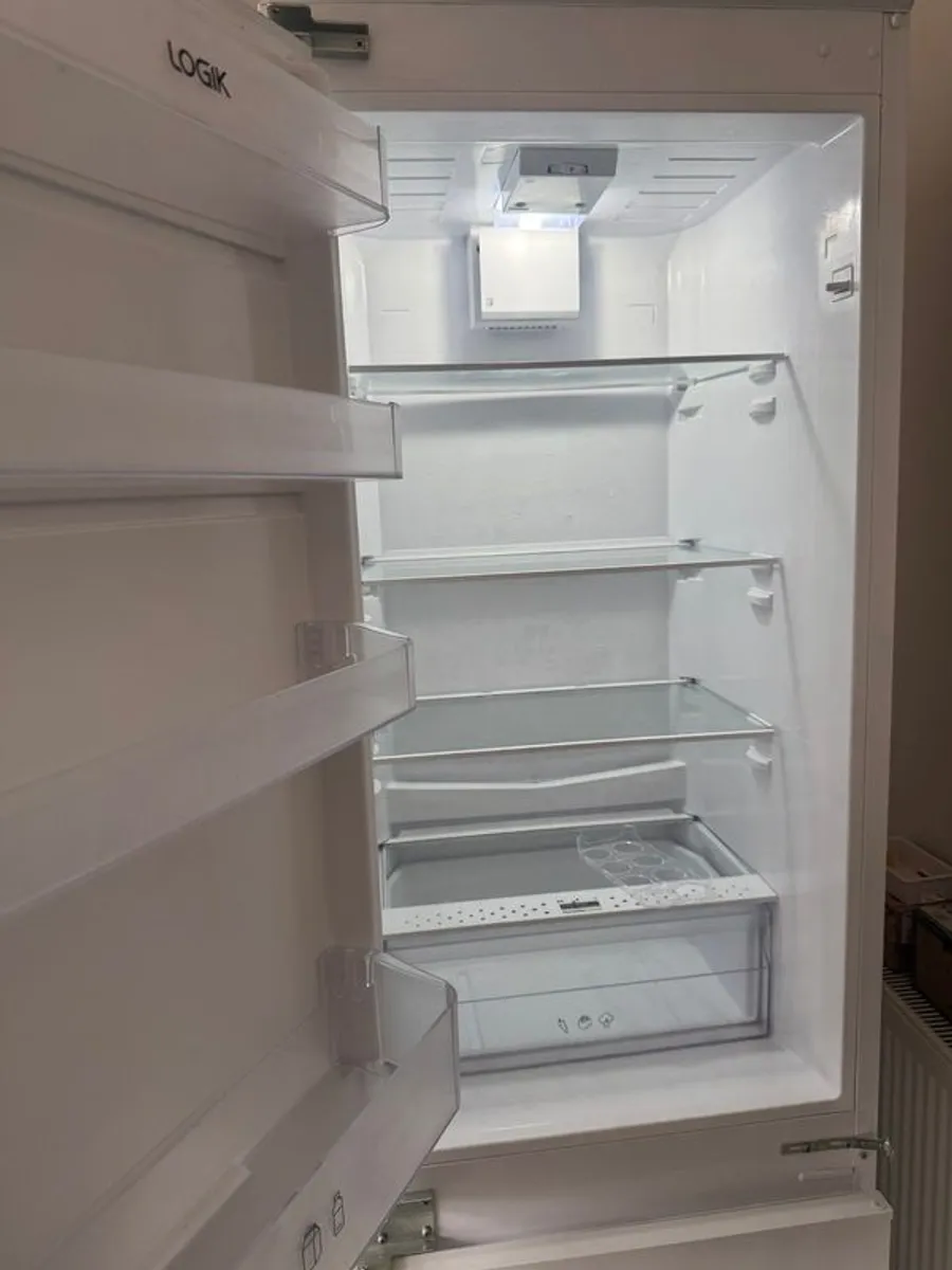 Integrated Fridge freezer - Image 1
