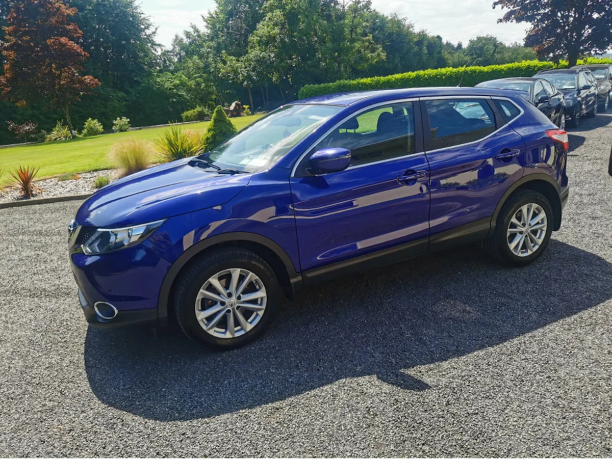 Nissan Qashqai 1.5 SV SAFETY PK E6 4DR - Image 2