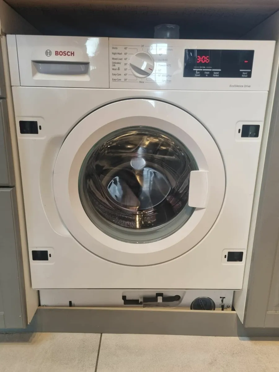 BOSCH Series 6 WIW283O2GB Integrated 8kg 1400 Spin - Image 2