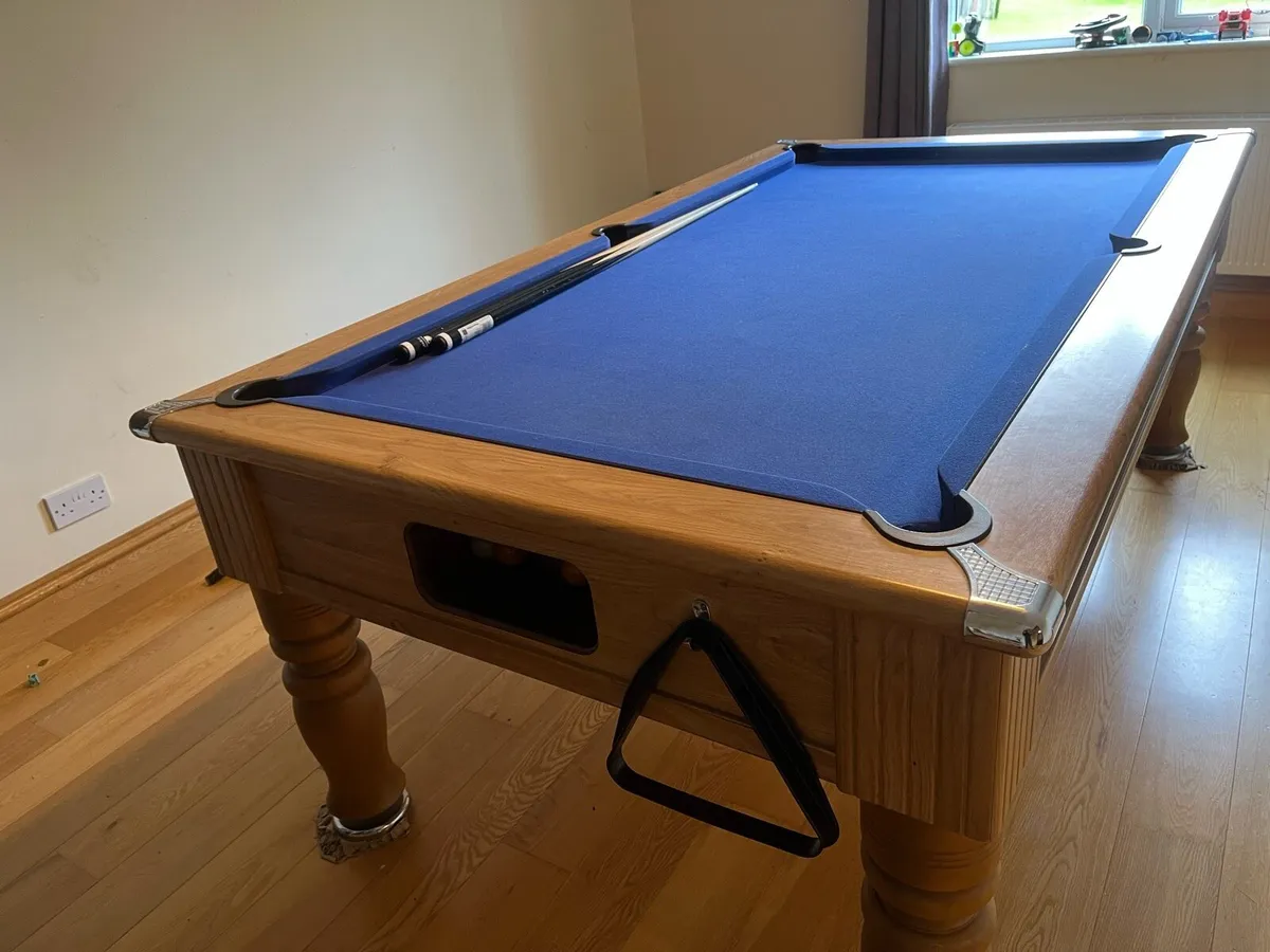 Pool table - Image 2