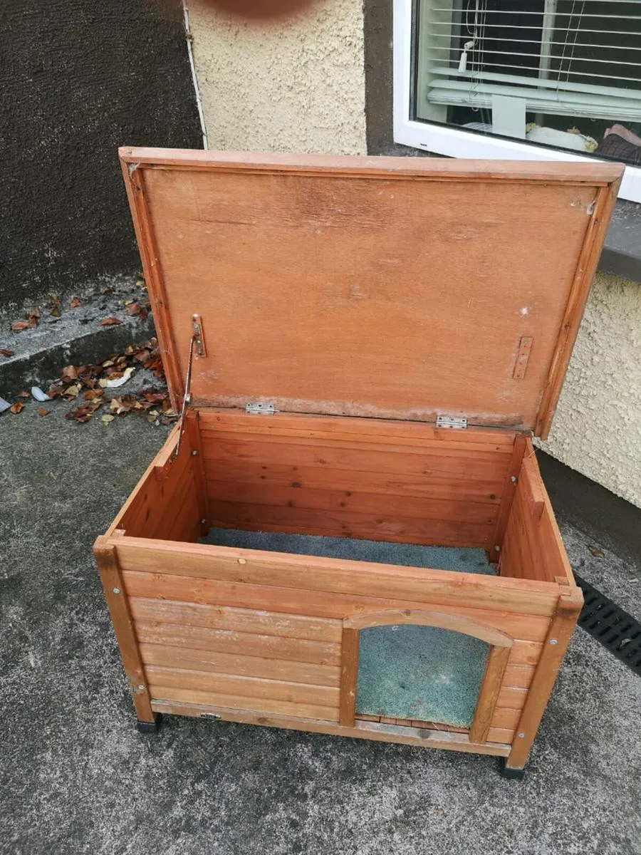 2 Cat houses / shelters for indoor / outdoor use - Image 4