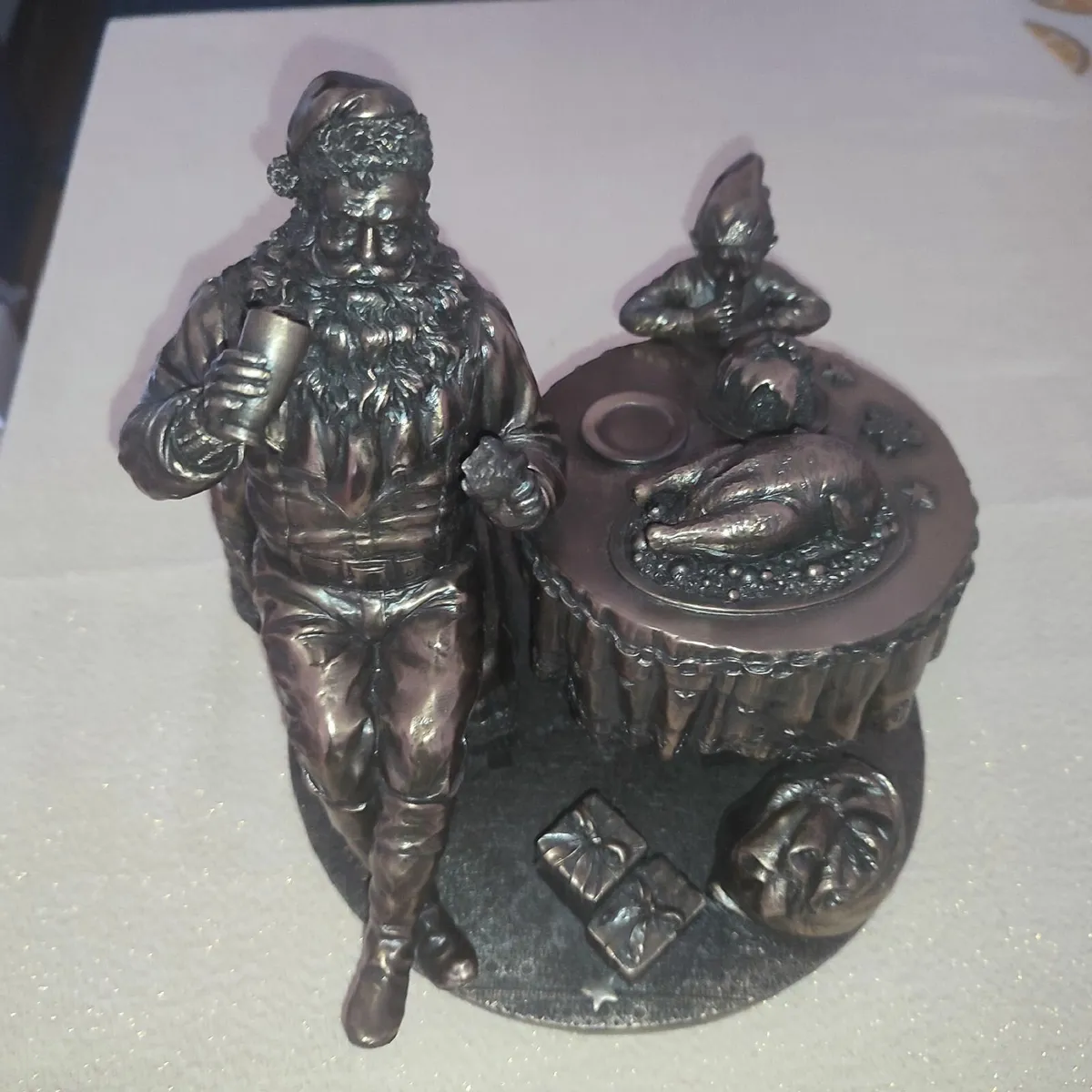 Rare Genesis Figurine Santa's Feast 2017 Superb /c - Image 1