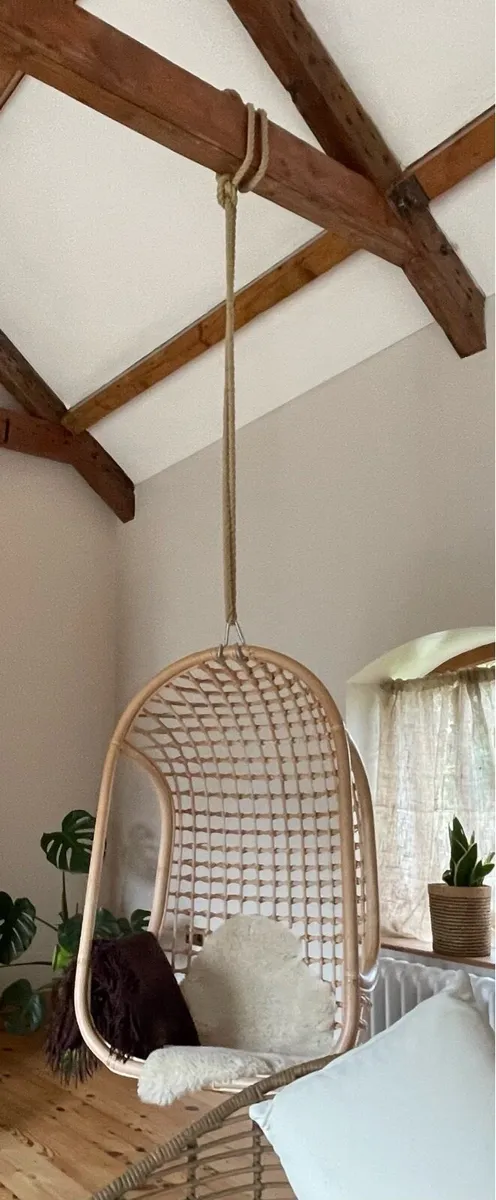 Beautiful Hanging Wicker Chair - Image 3
