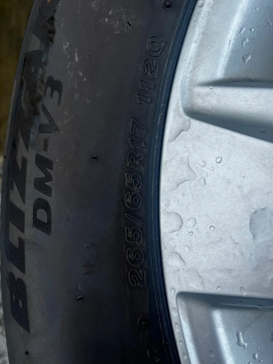 Toyota Land Cruiser Alloy set 17" - Image 3