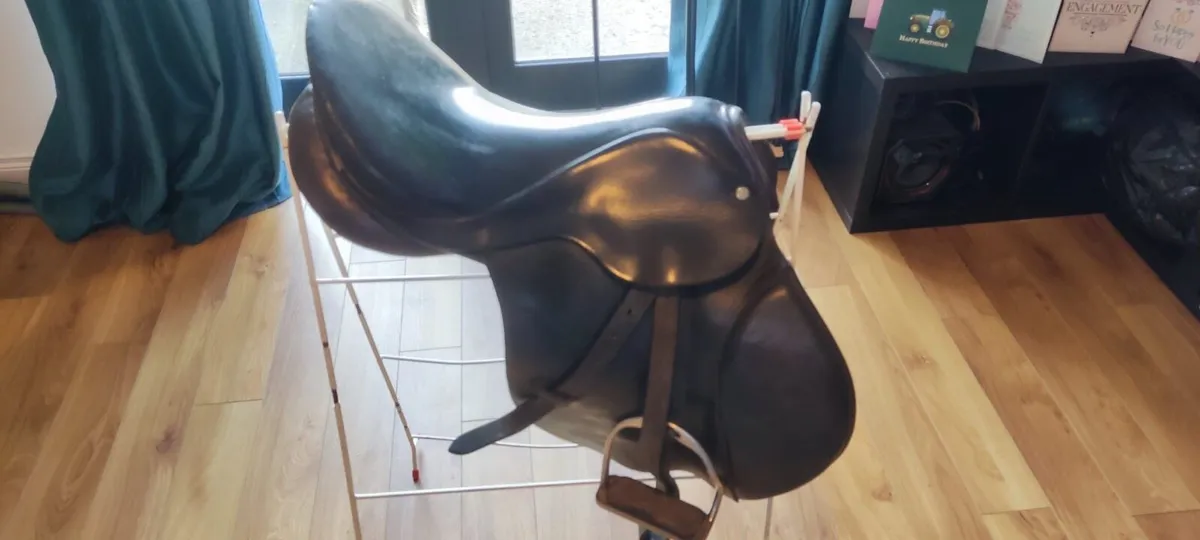 Berney GP saddle - Image 1