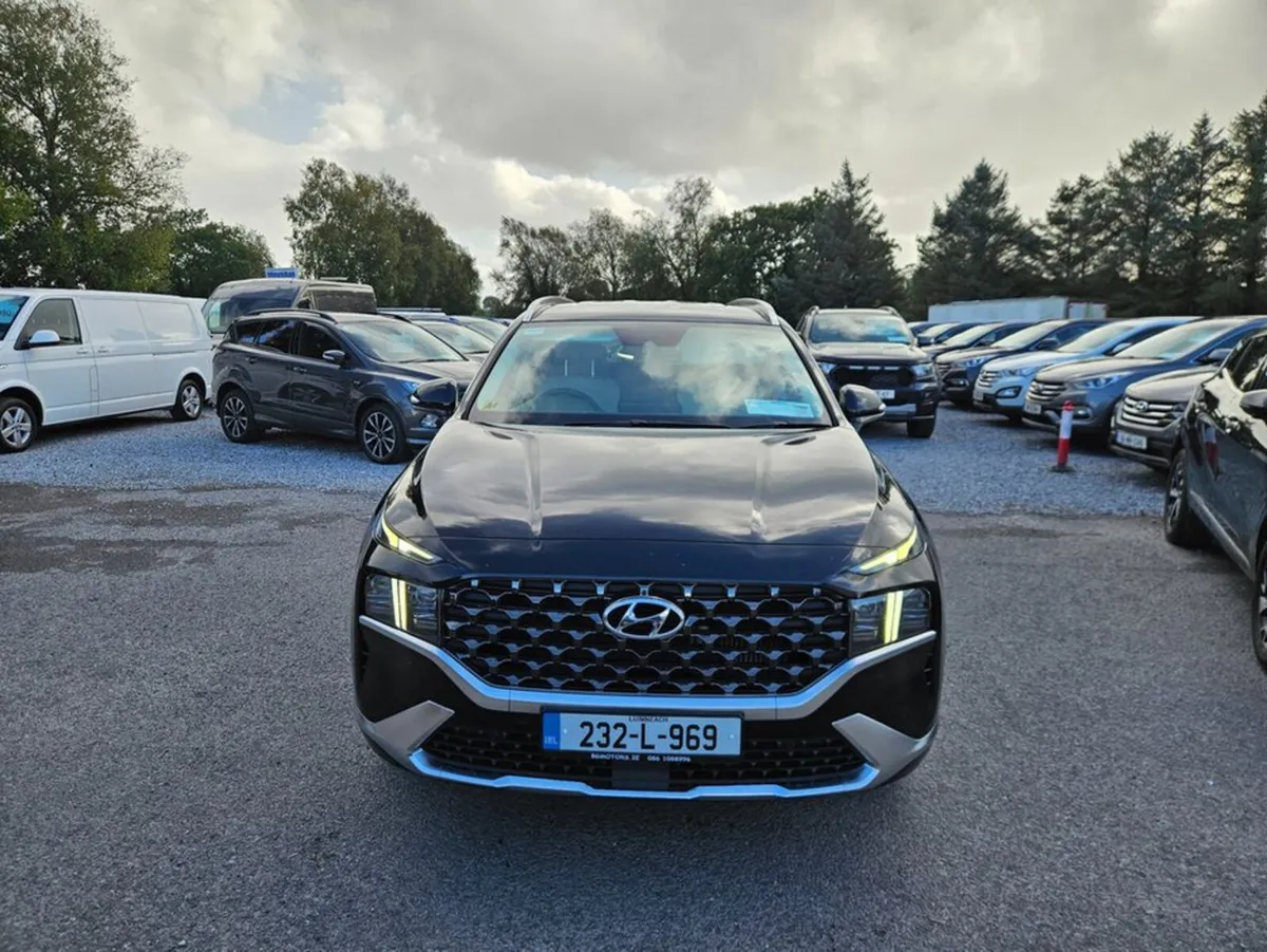 Hyundai Santa Fe Executive Plus 4WD DCT 5DR AUT - Image 2