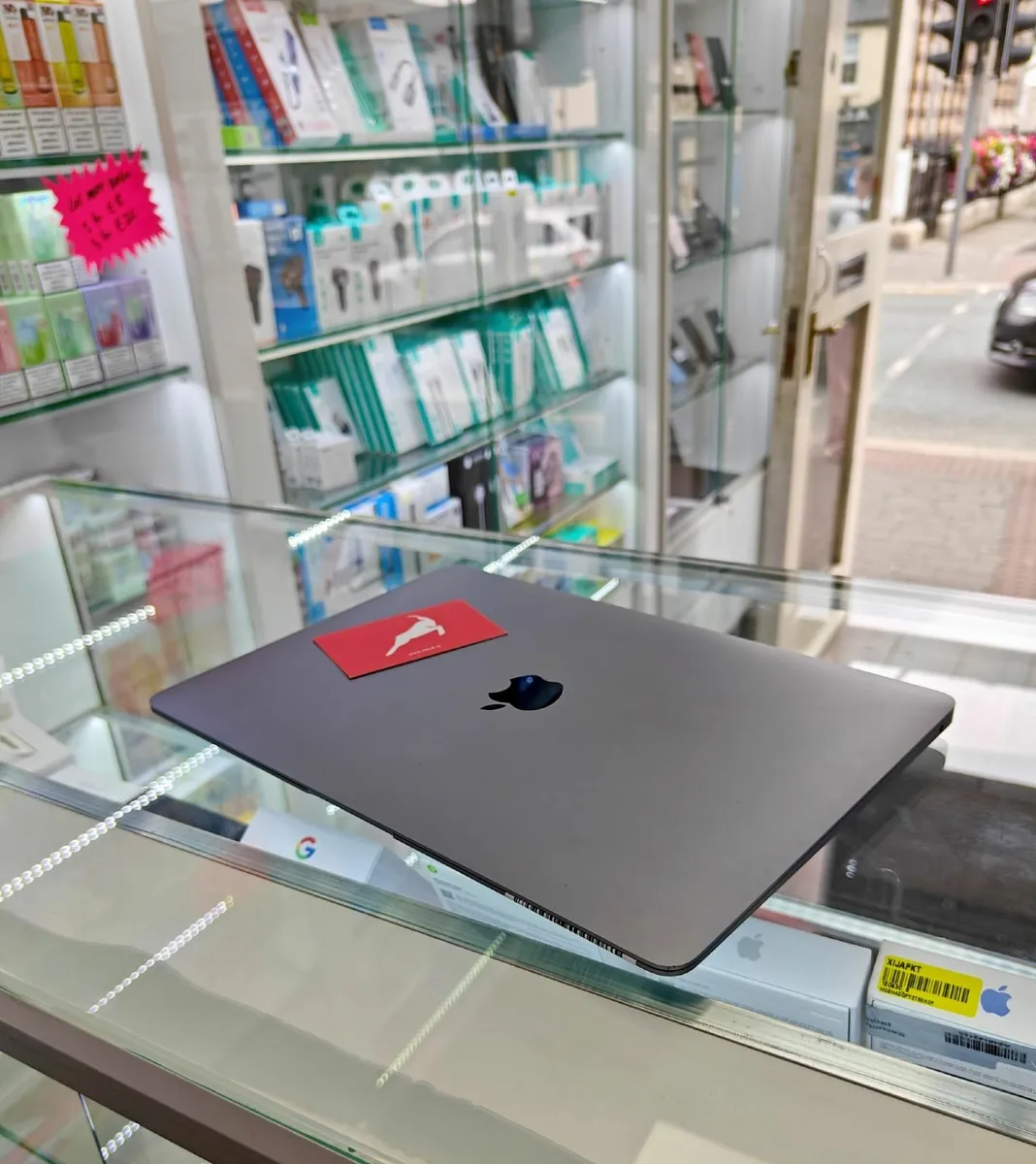 Macbook Air M1 - Image 1