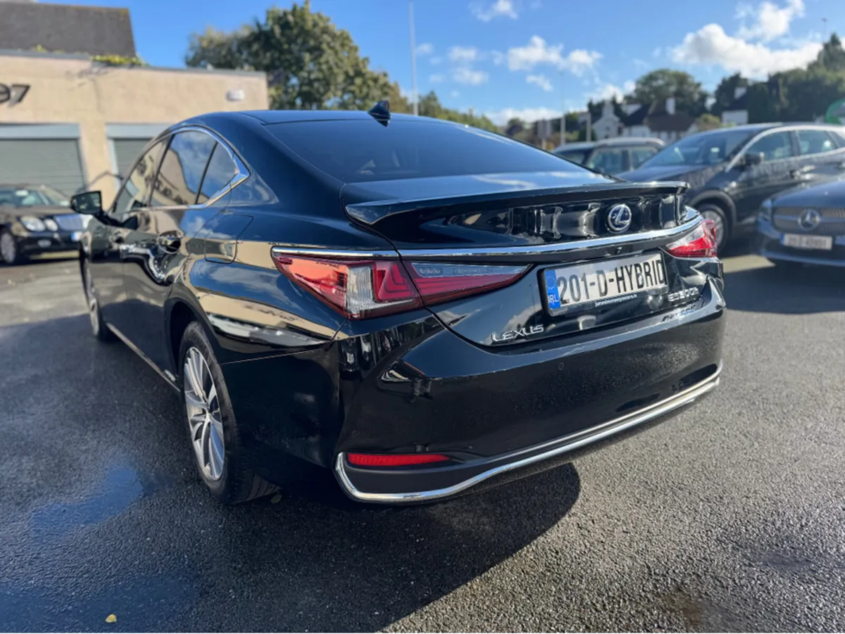 Lexus ES ES300H LUXURY - Image 3