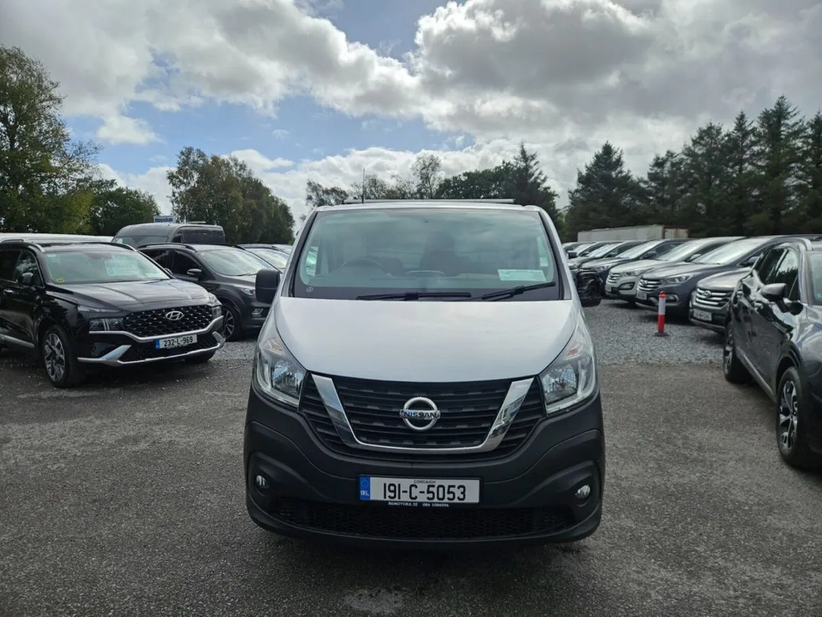 Nissan NV300 LWB 120 SV 4DR - Image 2