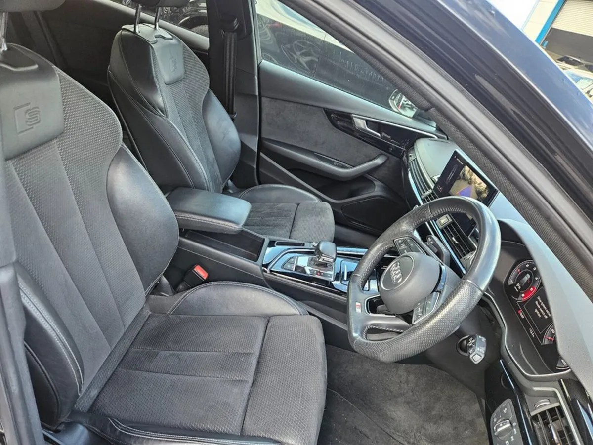 Audi A4 2.0 TDI Black Edit 35 163PS 5DR Auto - Image 2