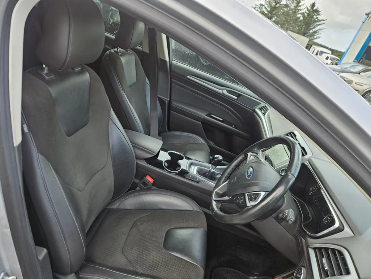 Ford Mondeo Titanium 1.5TD 120PS 6SPD 4DR - Image 2