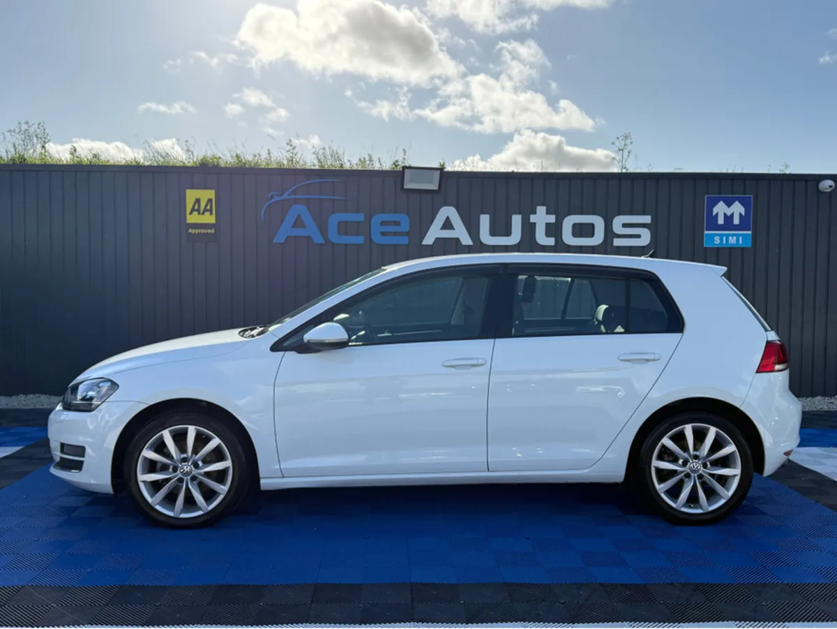 Volkswagen Golf HIGHLINE - 1.4 PETROL - AUTO - 12M - Image 4