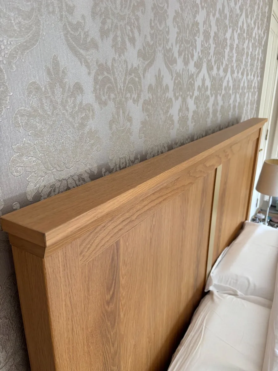 King size bed - Image 3