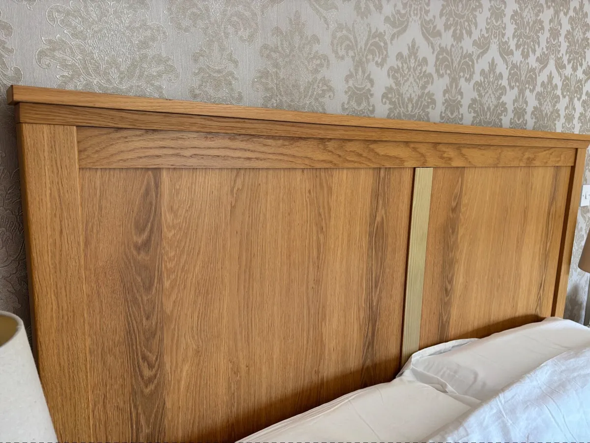 King size bed - Image 4