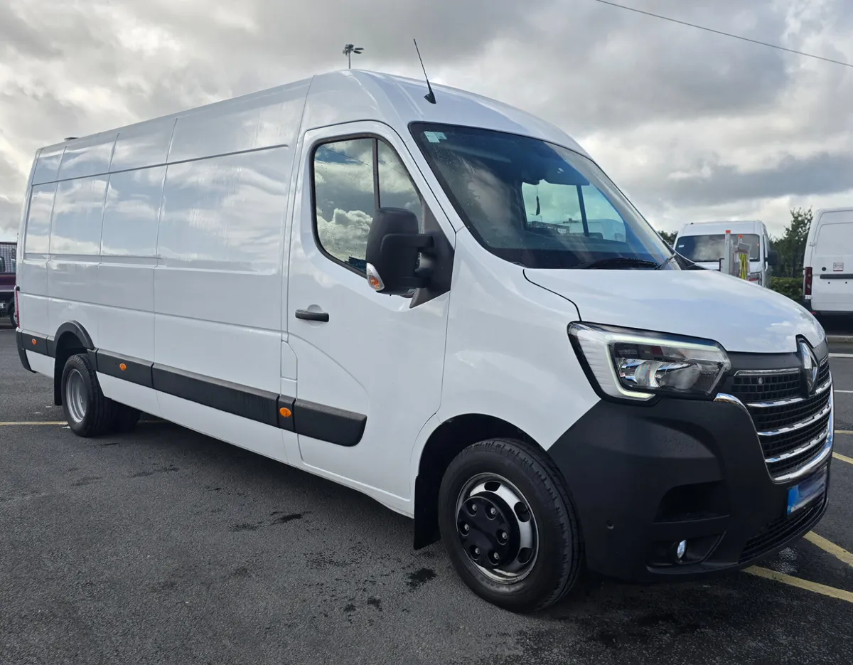 2024 Renault Master L4H2 RTWD - Image 1