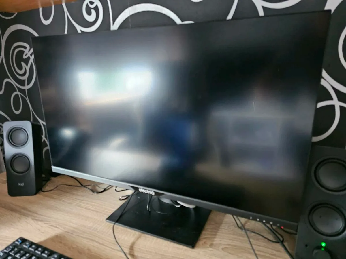 electriQ 28" IPS 4K UHD 144Hz 0.9ms Gaming Monitor - Image 2