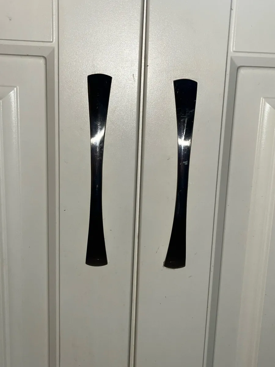 Kitchen cabinet handles - Image 4