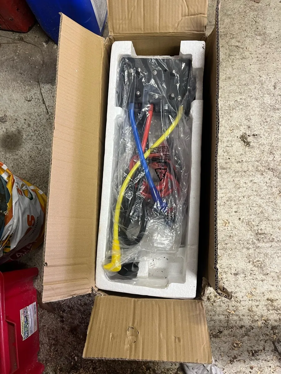 Electric Winch Truck. 10,000lb - Image 4