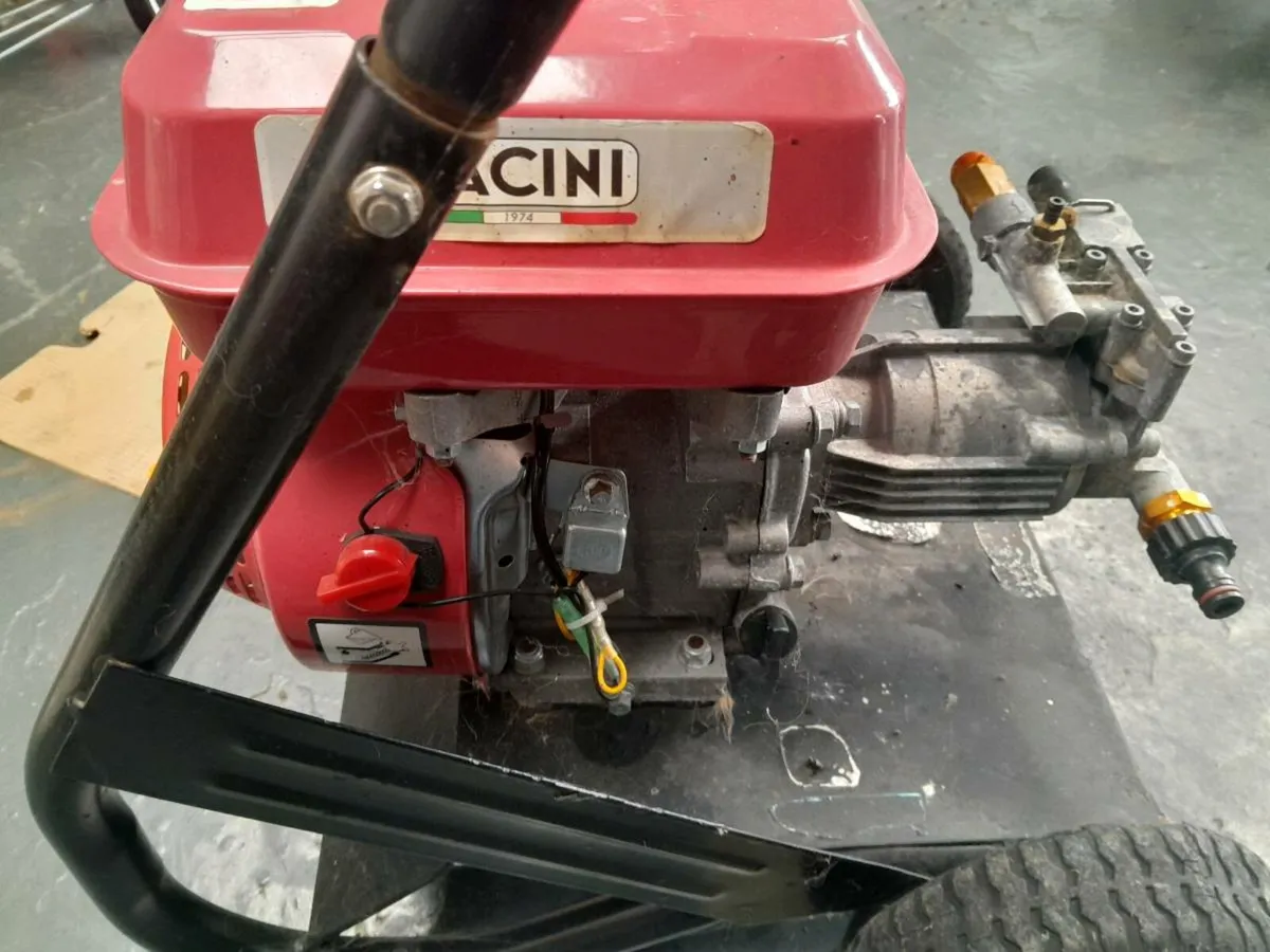 7hp Pacini pressure washer and new spare pump - Image 2
