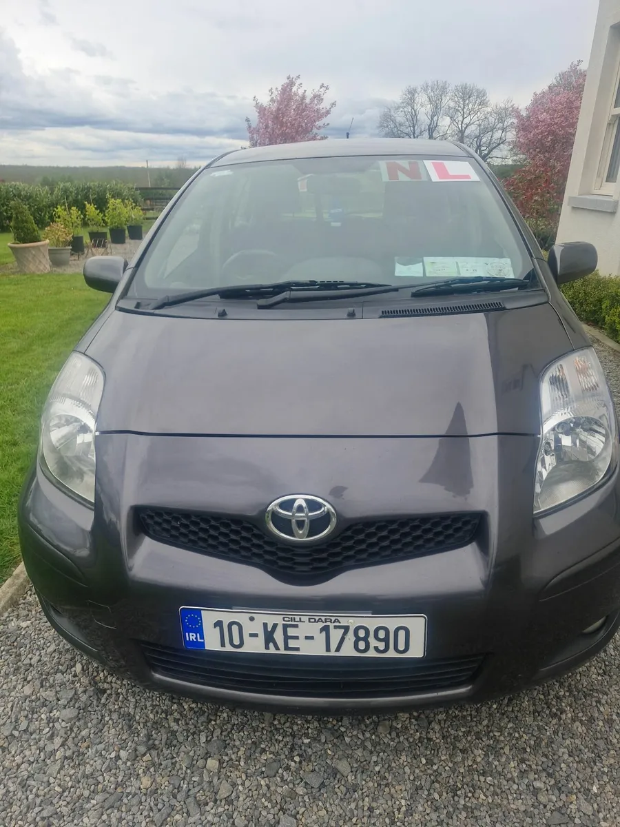 Toyota Yaris 2010 - Image 1
