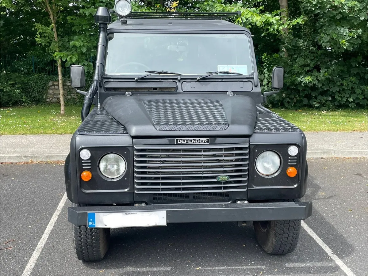 Land Rover Defender 110 TD5 - 1997 - Image 1