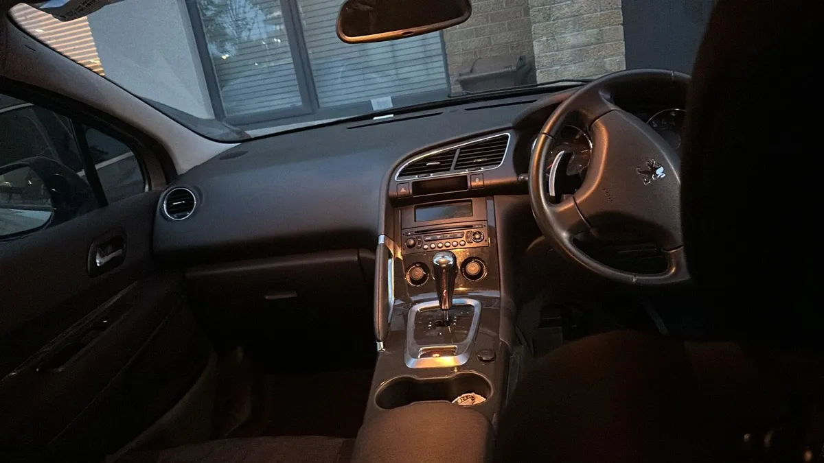 Peugeot 3008 Automatic - Image 3
