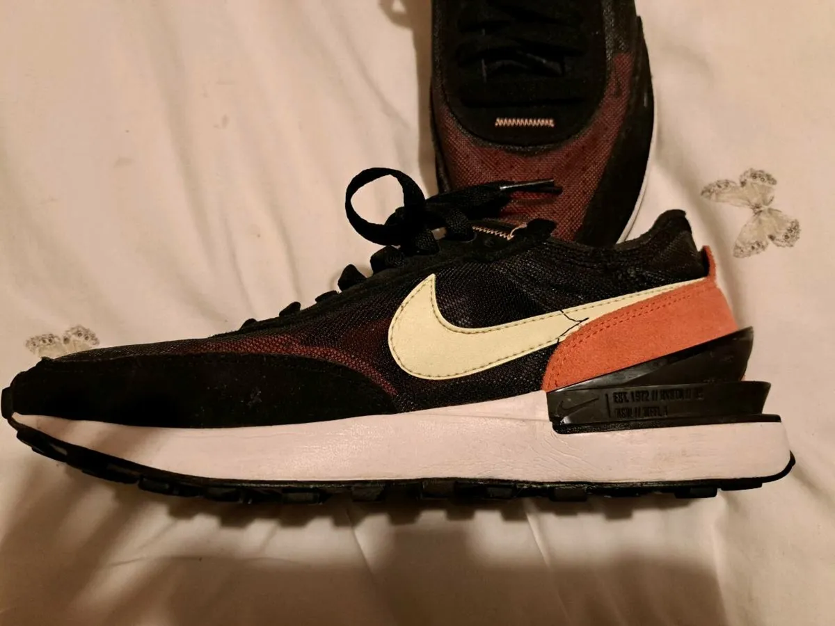 Womens Nike Waffle 1 trainers - Image 2