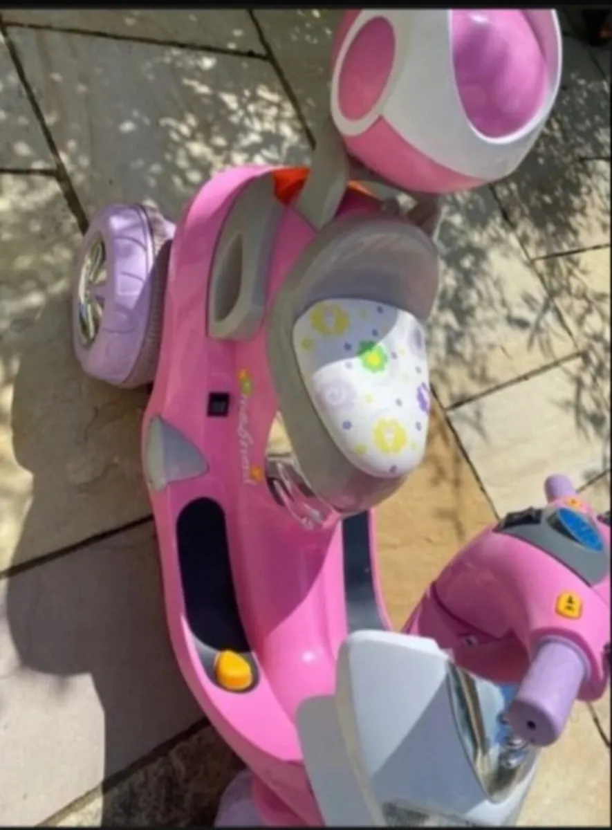 Kids battery powered bike - Image 2