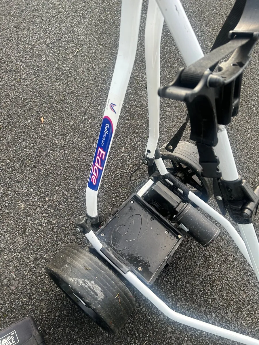 Golf trolly with lithium battery - Image 1