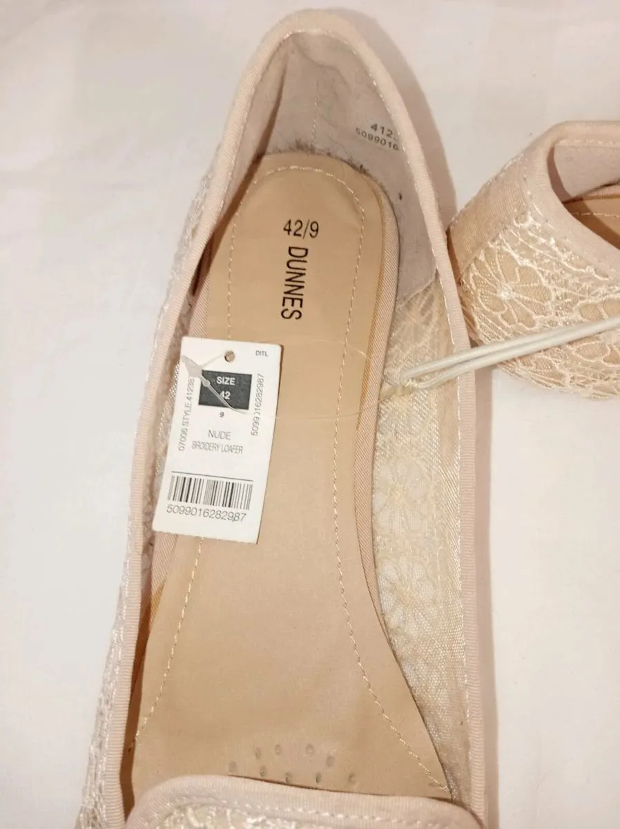 Ladies nude broidery loafers new - Image 2