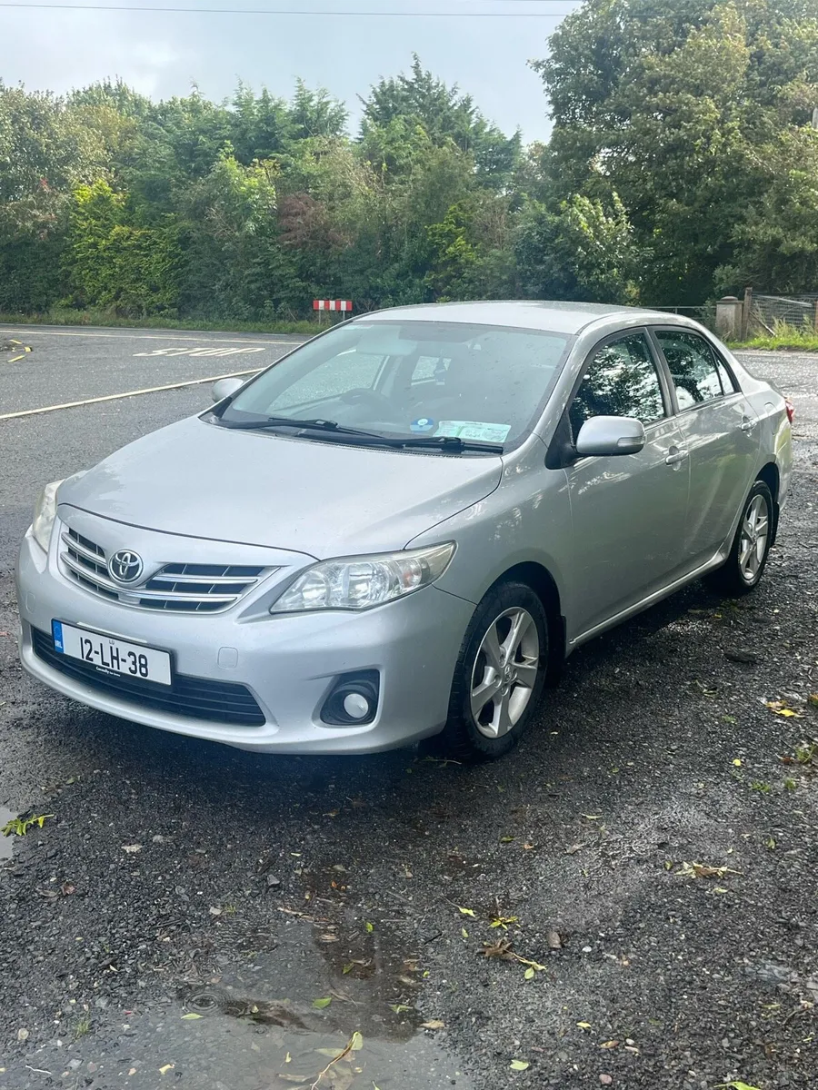 Toyota corolla - Image 2