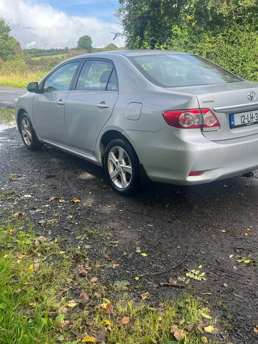 Toyota corolla - Image 4