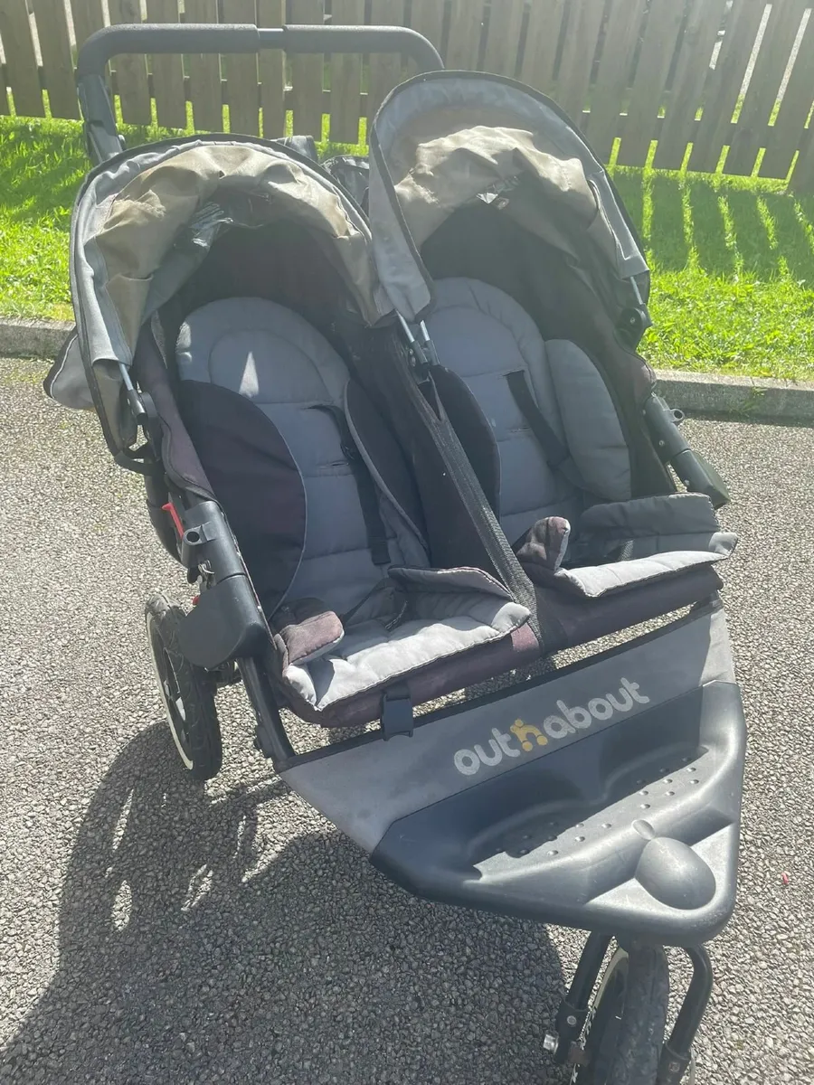 Out N About Double Nipper in Black - Image 4