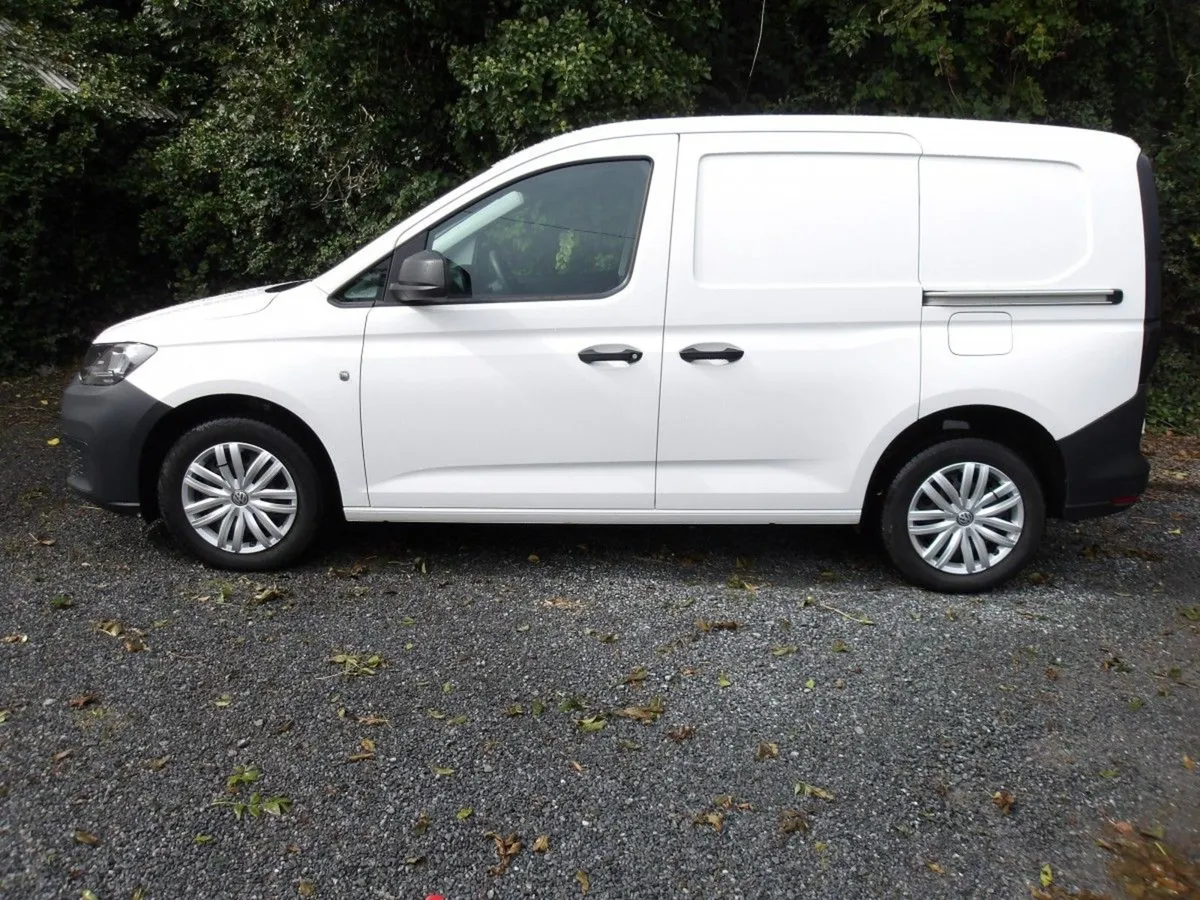 Volkswagen Caddy Caddy Cargo TDI M6F 5DR - Image 1