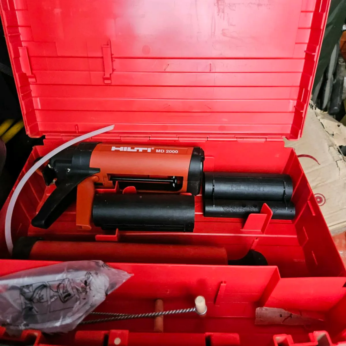 Hilti md 2000 resin gun - Image 1