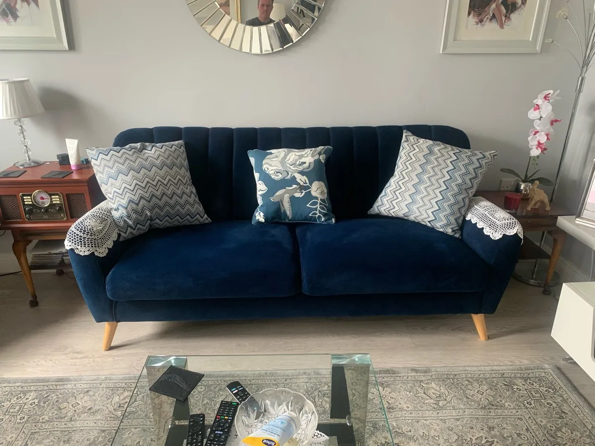 Couch - Image 3