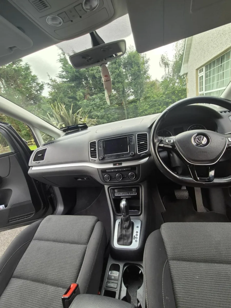 Volkswagen Sharan 2015 - Image 2