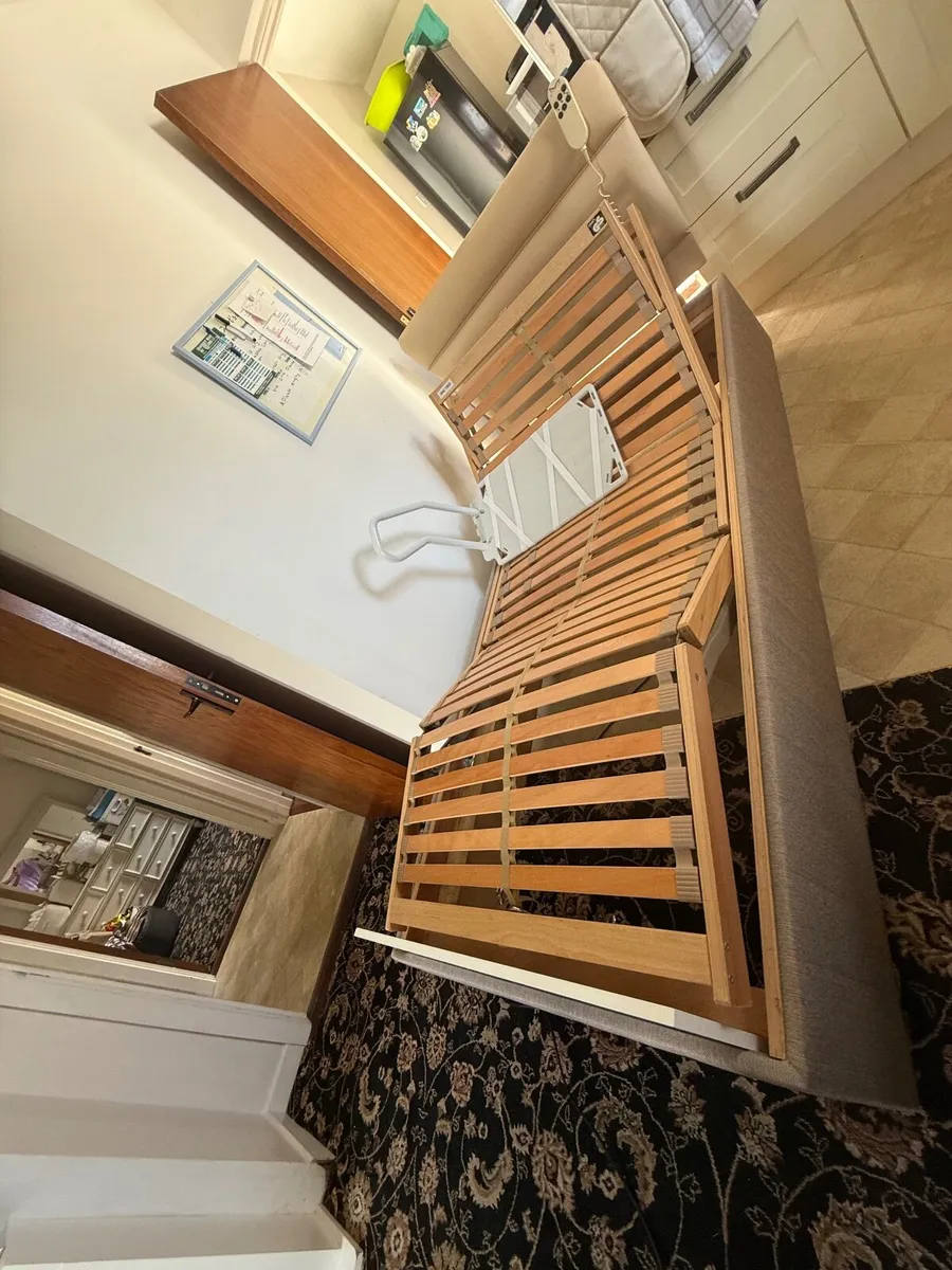 Adjustable bed - Image 1