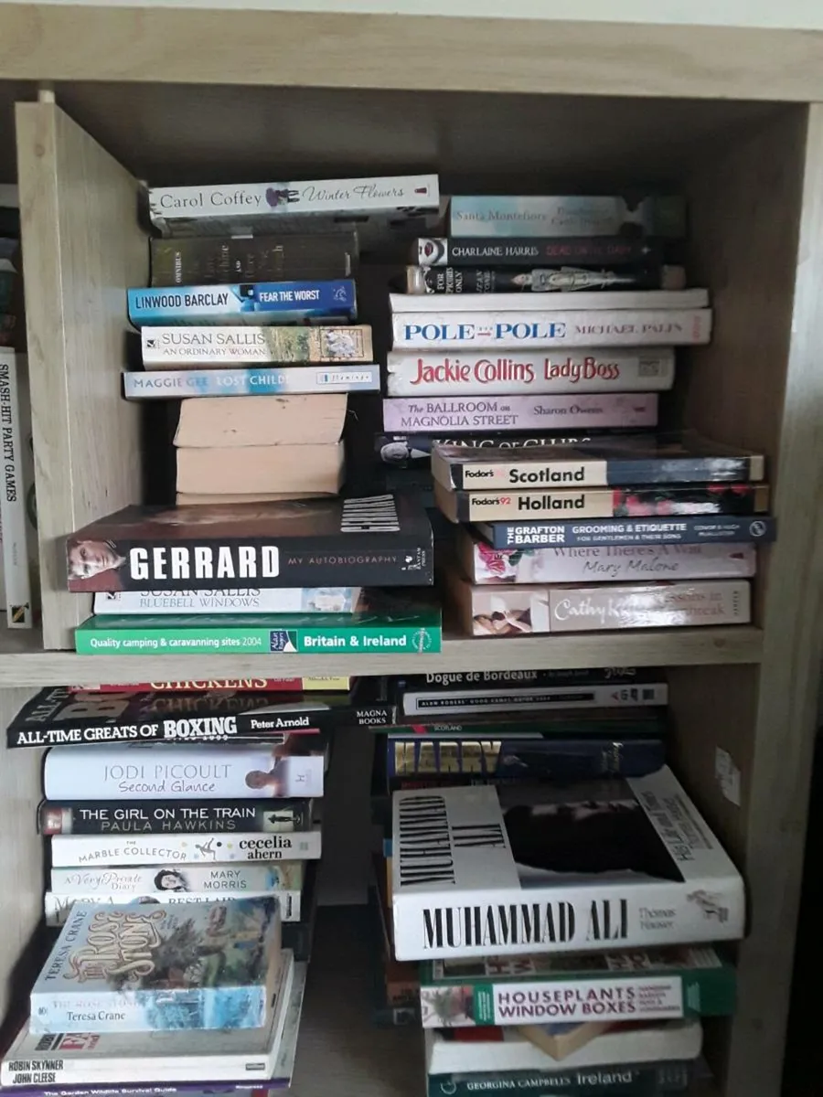 Books loads of see pictures - Image 4