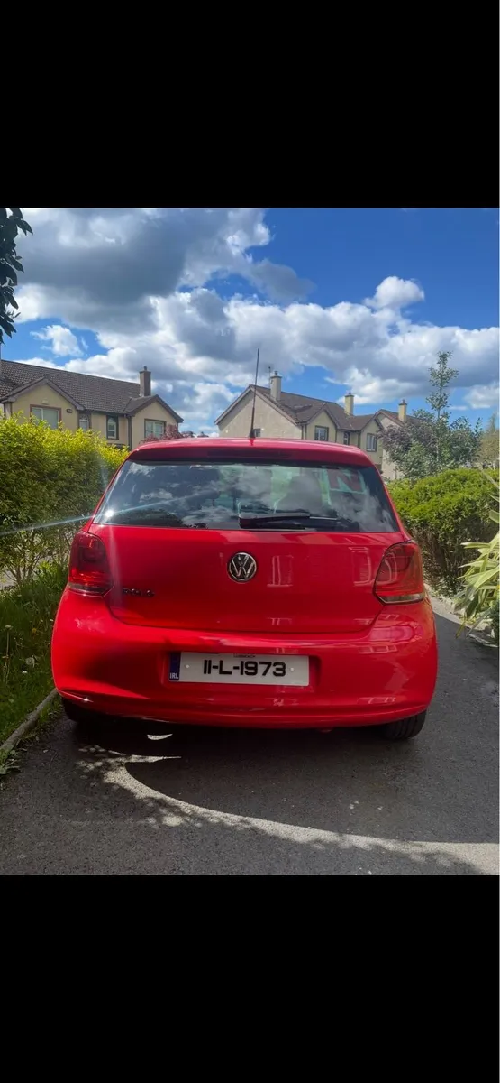 2011 Volkswagen Polo - Image 2