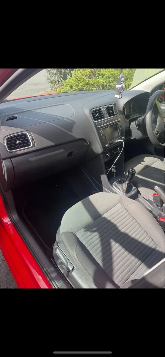 2011 Volkswagen Polo - Image 4