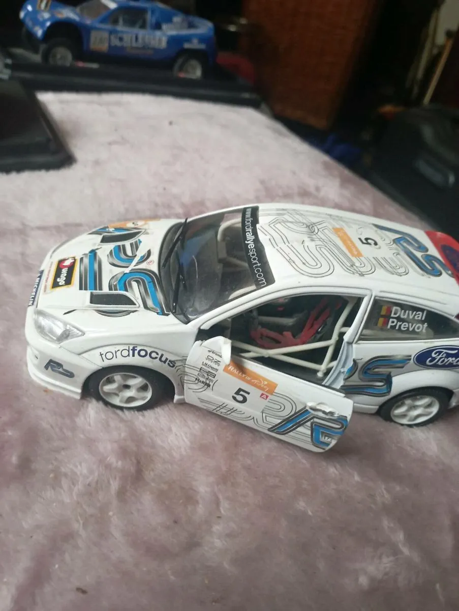BbURAGO  FORD FOCUS 1-24 SCALE MADE IN ITALY. - Image 1