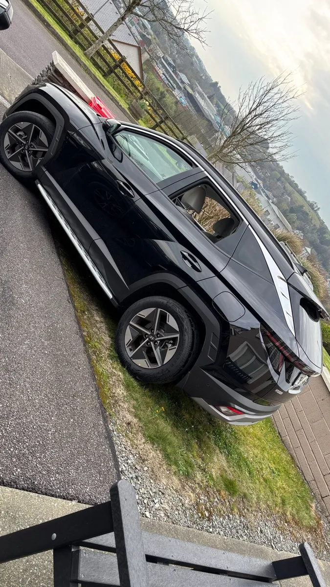 Hyundai Tuscan - Image 1