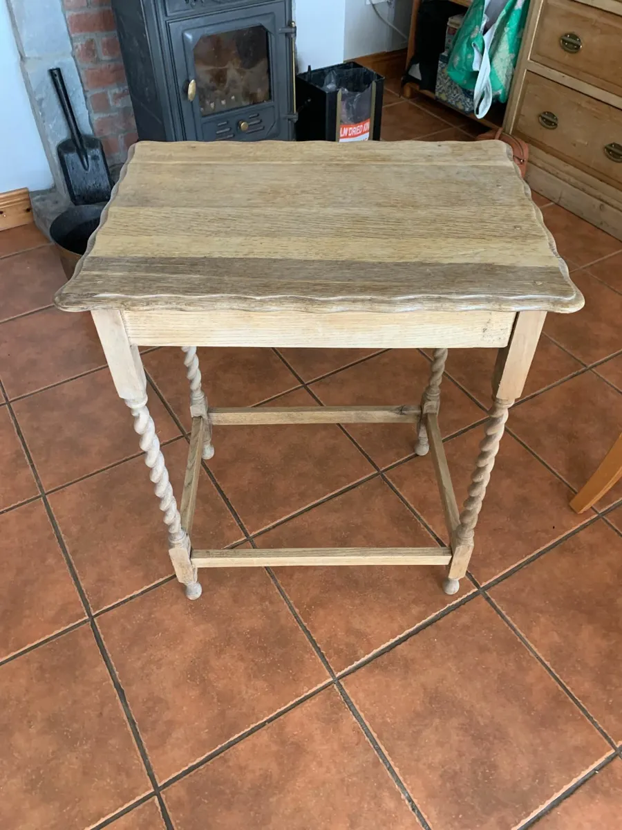 Twist leg tables - Image 4